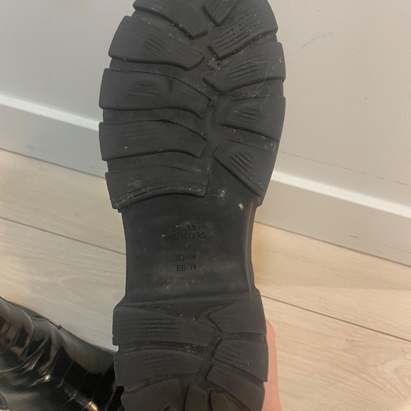 UO- Black Chunky Chelsea Boots - size 8 - Picture 4 of 4